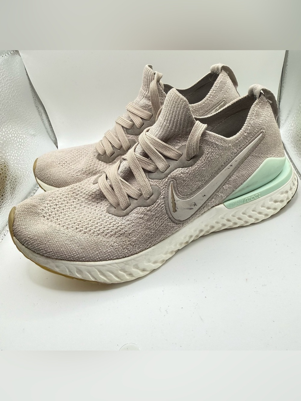Nike Epic React Flyknit 2
Moon Particle Teal Tint (Women's) Sz 6.5